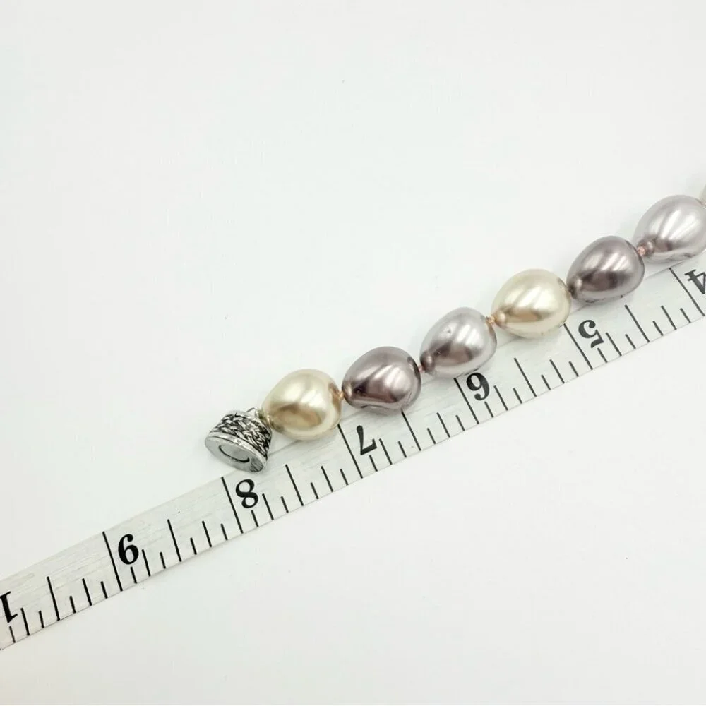 Elegant Multicolor Chunky Faux Pearl Bracelet with Magnetic Clasp